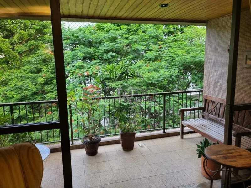 Apartamento, 3 quartos, 147 m² - Foto 2