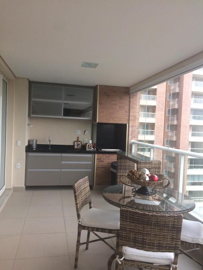 Apartamento à venda com 3 quartos, 228m² - Foto 6