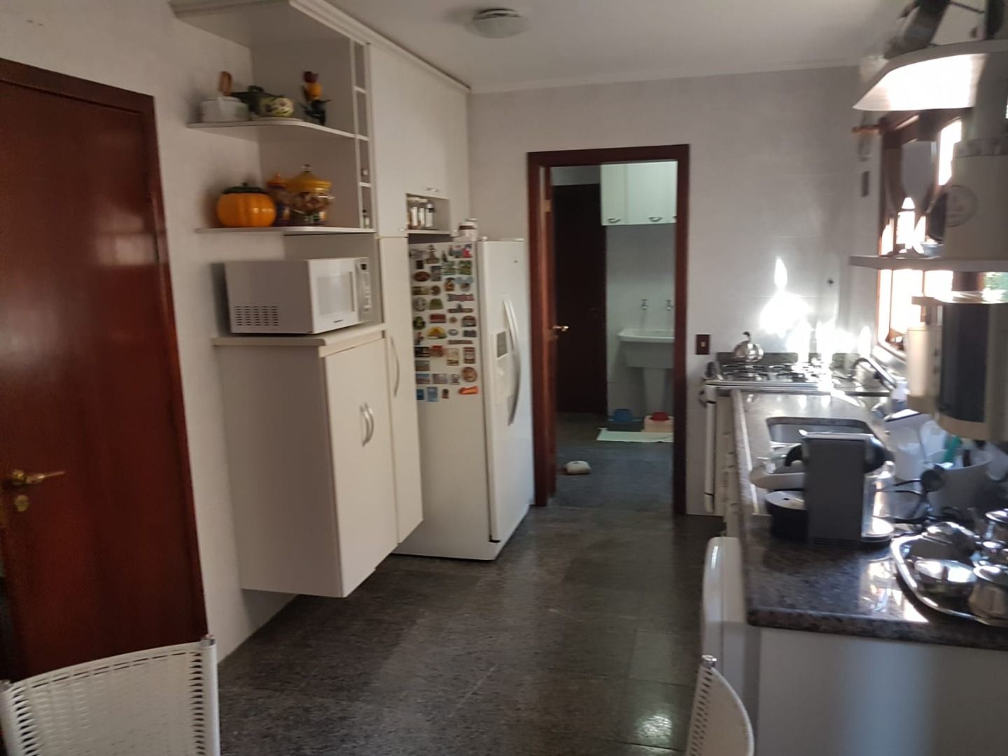 Casa de Condomínio à venda com 4 quartos, 265m² - Foto 1