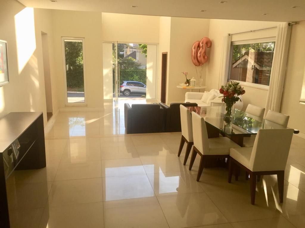 Casa de Condomínio à venda com 4 quartos, 480m² - Foto 1