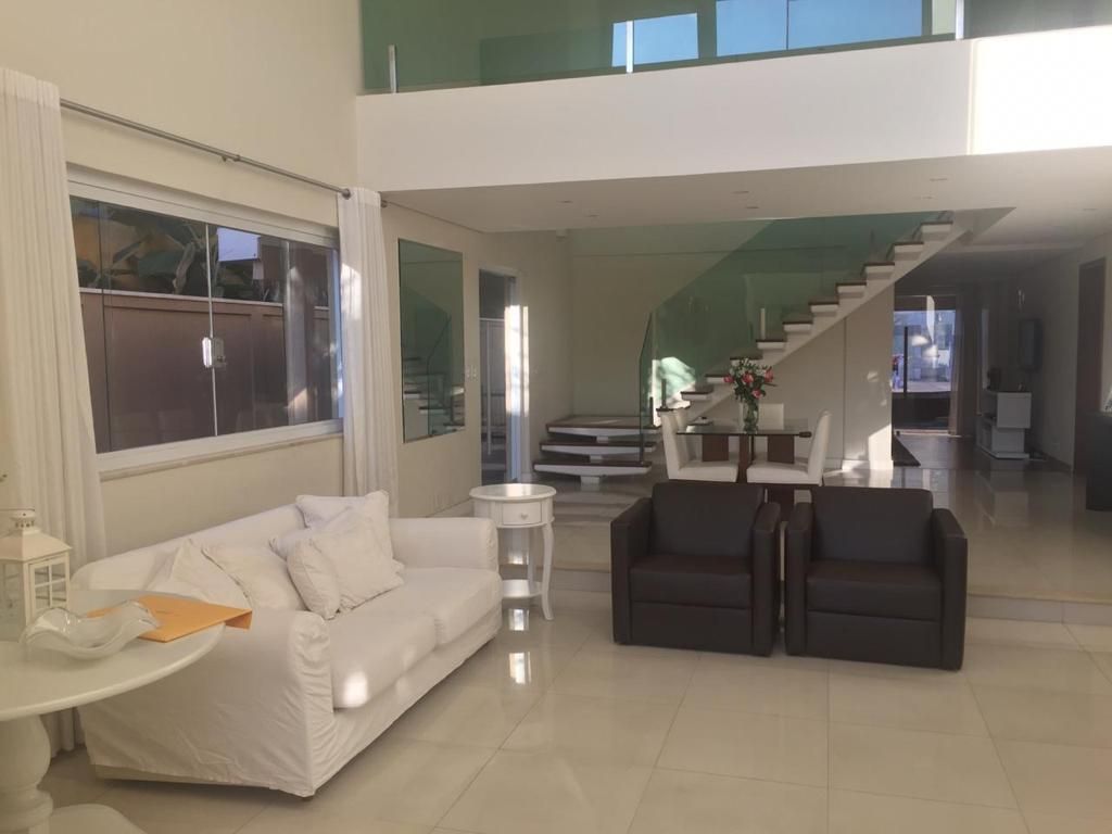 Casa de Condomínio à venda com 4 quartos, 480m² - Foto 3