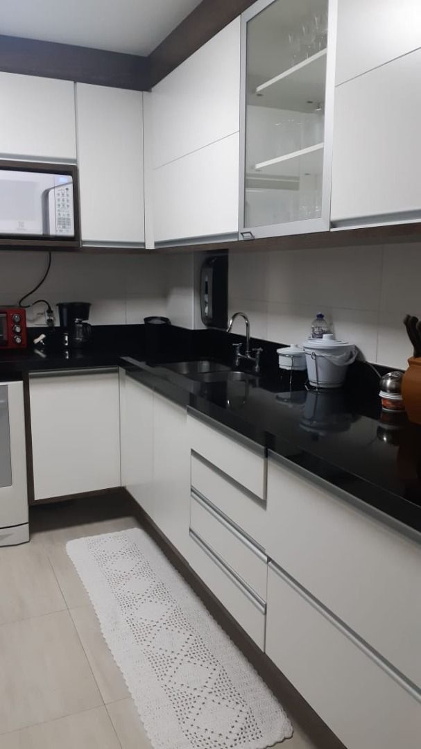 Apartamento à venda com 3 quartos, 198m² - Foto 11