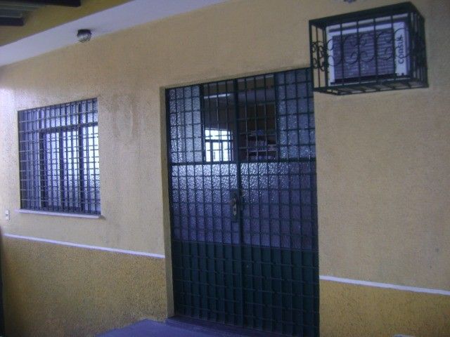 Linda casa com 3 dormitórios à venda, 340 m² por RS 350.000 - Petrópolis - Manaus-AM