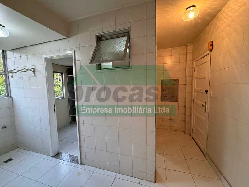 Apartamento à venda com 3 quartos, 117m² - Foto 13