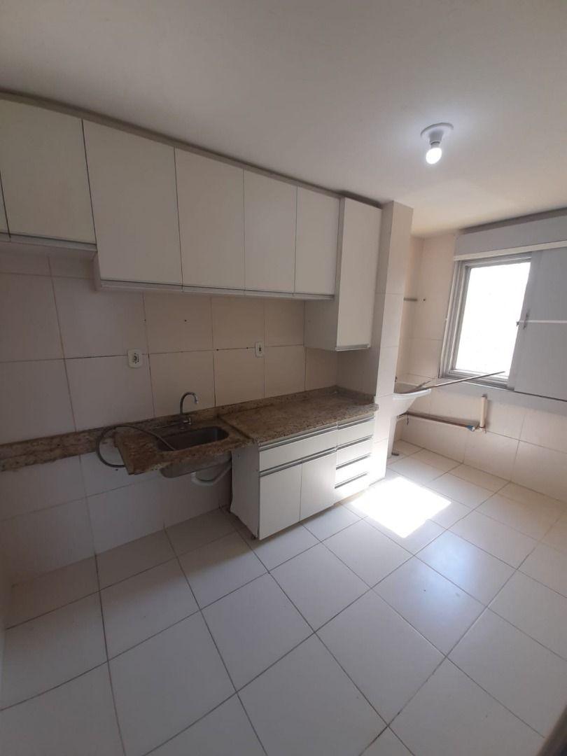 Apartamento com 3 dormitórios à venda, 70 m² por RS 275.000,00 - São Francisco - Manaus-AM