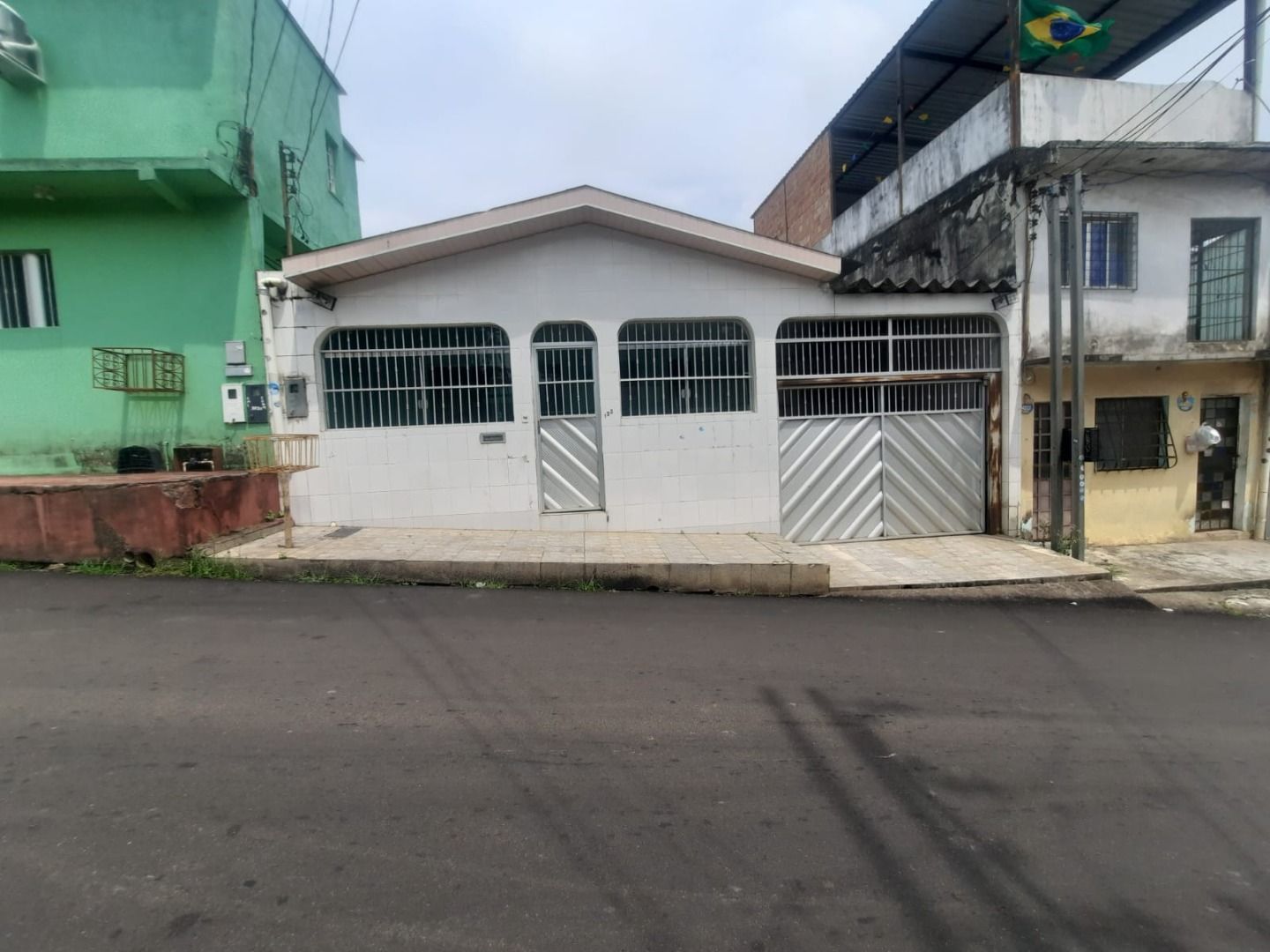 Casa para alugar com 3 quartos, 180m² - Foto 2