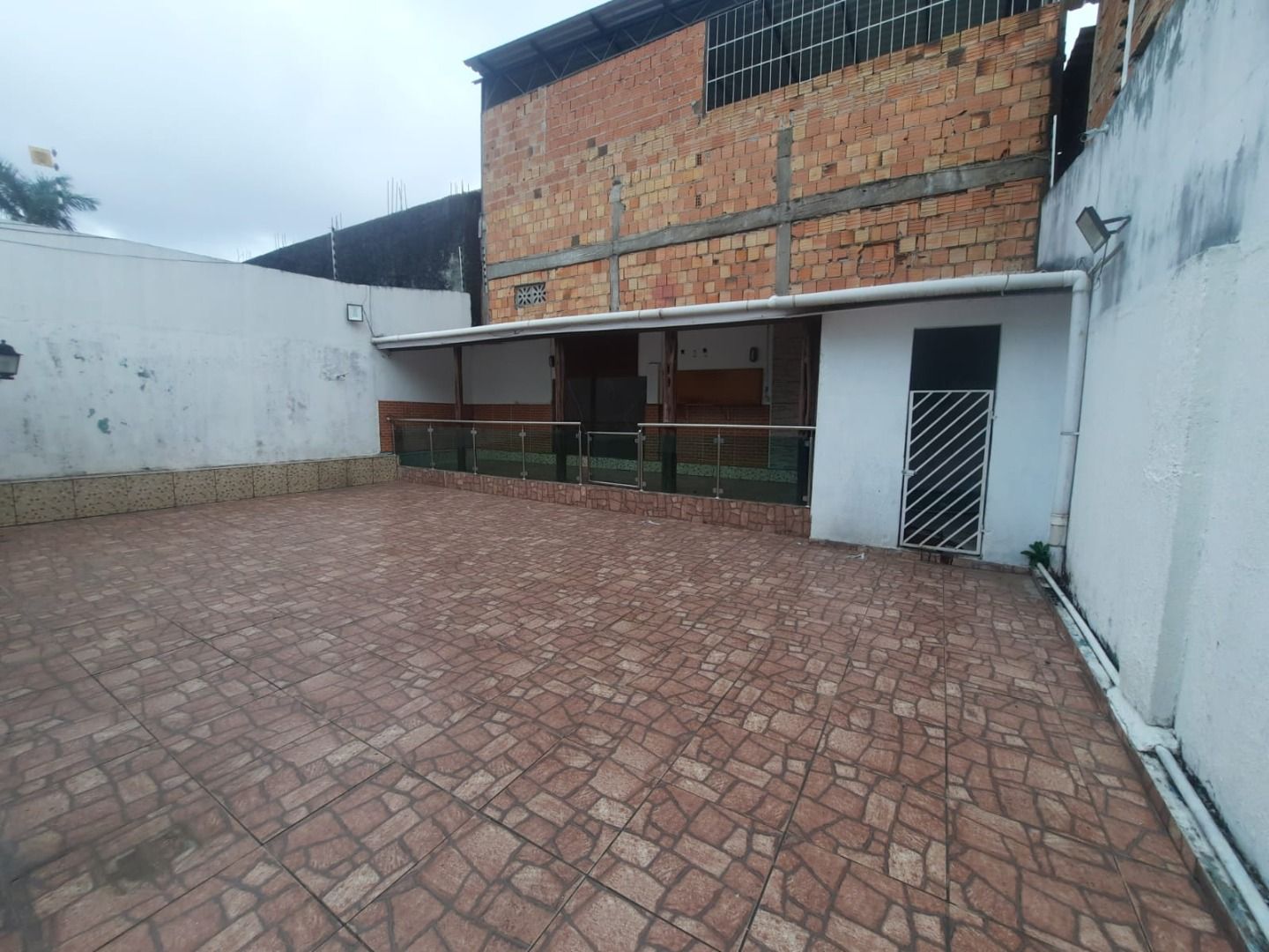 Casa para alugar com 3 quartos, 180m² - Foto 28