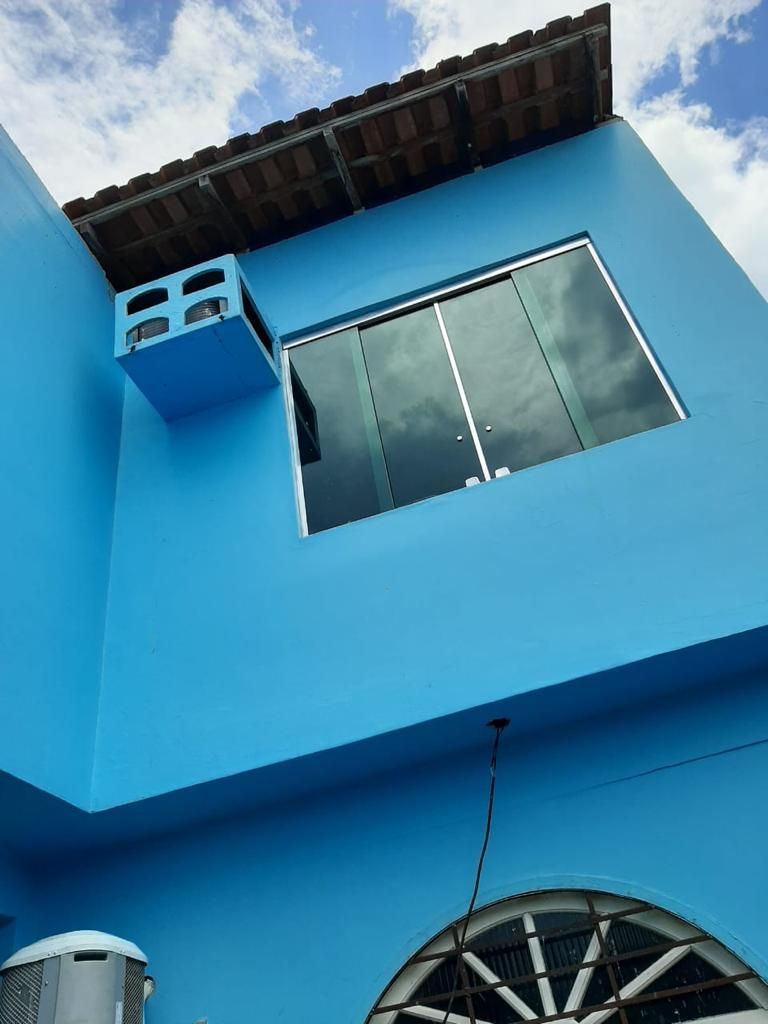 Casa com 4 dormitórios à venda, 150 m² por RS 287.000 - São José Operário - Manaus-AM