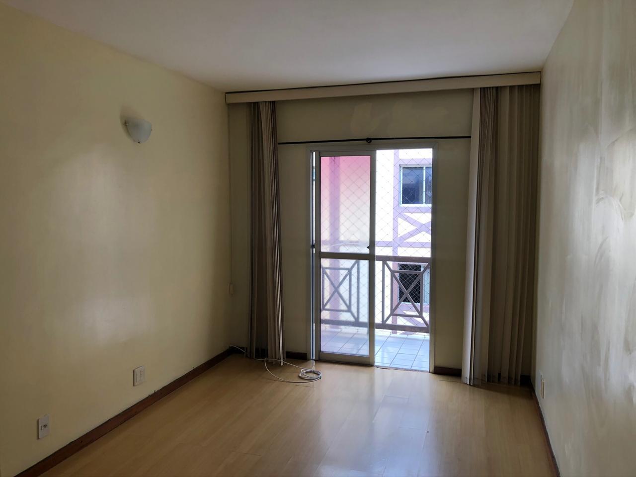 Apartamento à venda com 3 quartos, 75m² - Foto 3