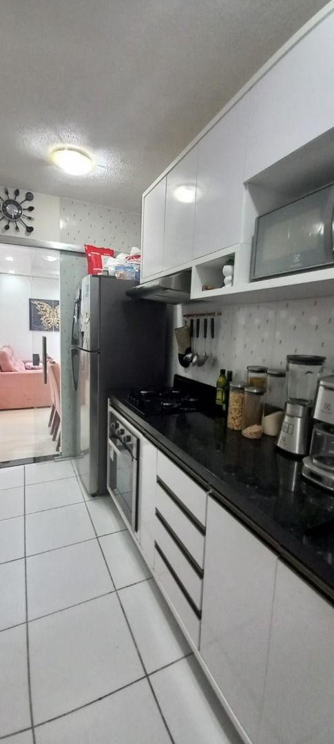 Apartamento com 2 dormitórios à venda, 43 m² por RS 160.000,00 - Santa Etelvina - Manaus-AM