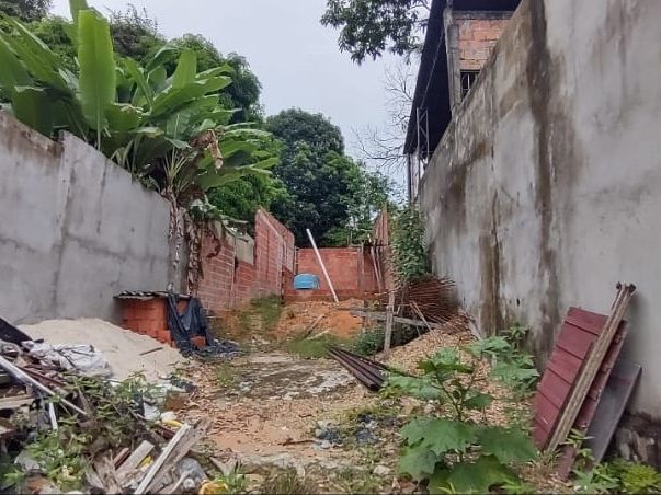 Terreno à venda, 240 m² por RS 170.000 - Flores - Manaus-AM