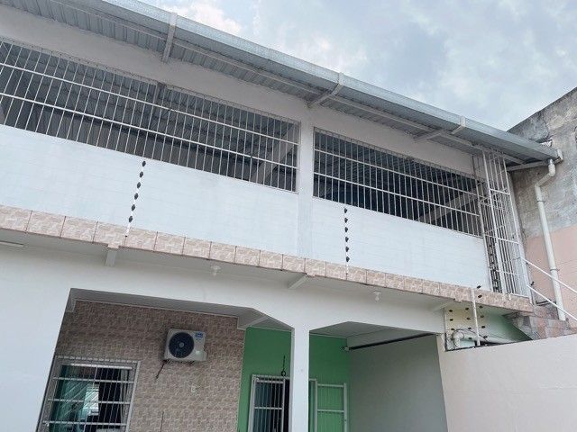 Casa com 4 dormitórios à venda, 400 m² por RS 520.000 - Santo Antônio - Manaus-AM