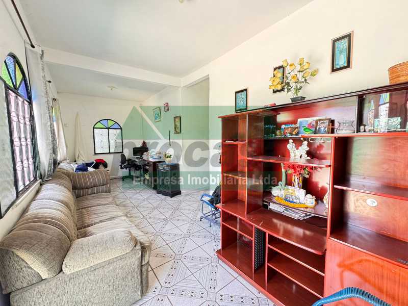 Casa à venda e aluguel com 6 quartos, 250m² - Foto 4