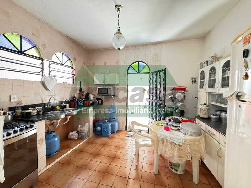 Casa à venda e aluguel com 6 quartos, 250m² - Foto 6