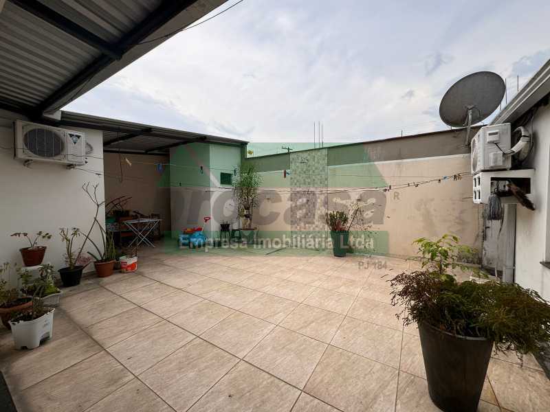 Casa Comercial à venda com 2 quartos, 100m² - Foto 9