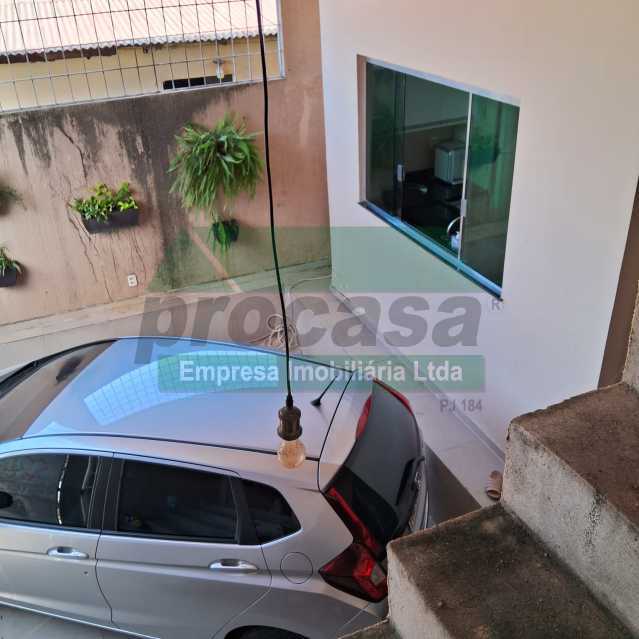 Casa à venda com 2 quartos, 160m² - Foto 1