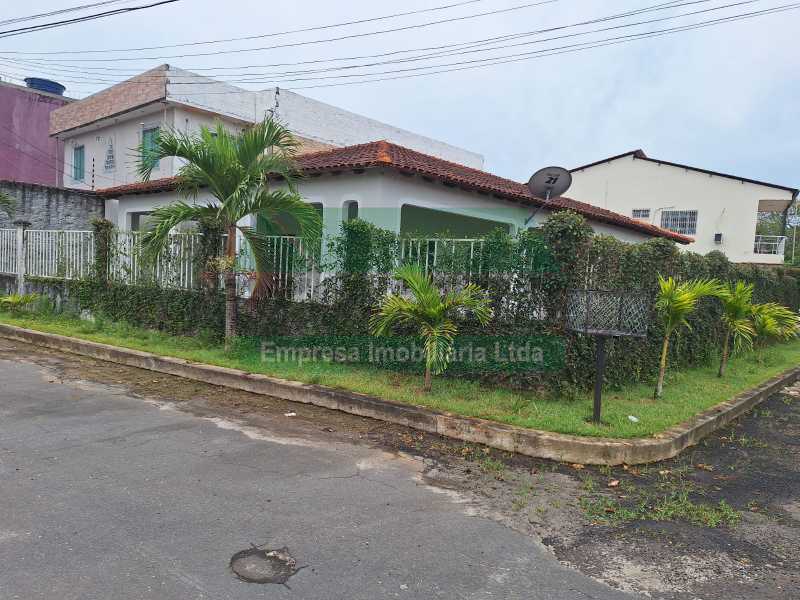 Casa de Condomínio à venda e aluguel com 3 quartos, 450m² - Foto 2