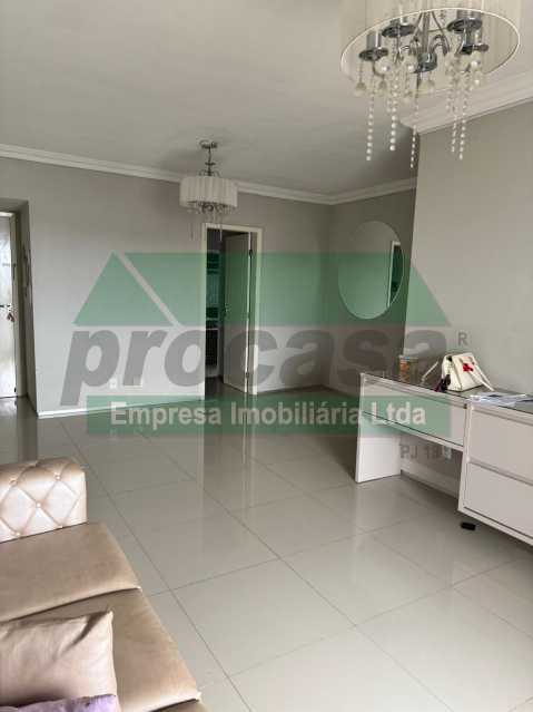 Apartamento à venda com 3 quartos, 123m² - Foto 4