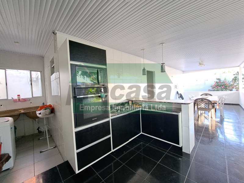 Casa à venda e aluguel com 3 quartos, 450m² - Foto 7