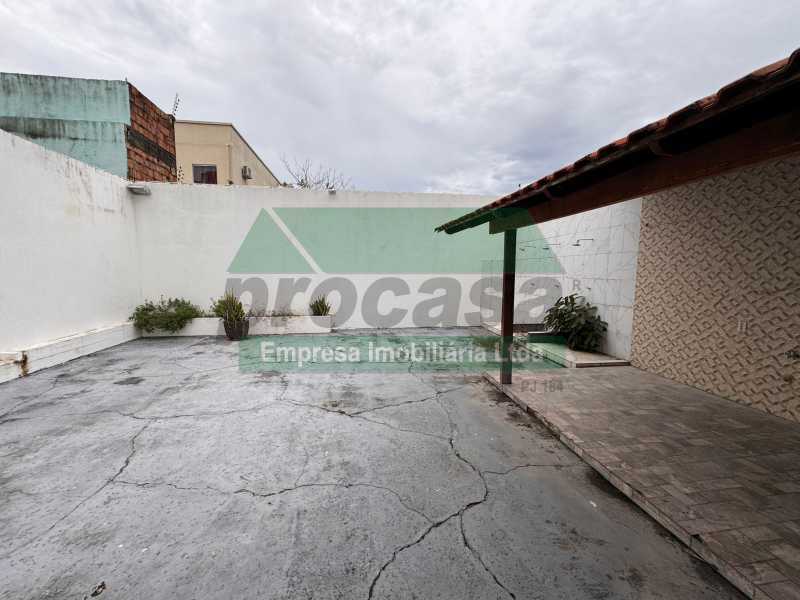 Casa Comercial à venda com 5 quartos, 103m² - Foto 15