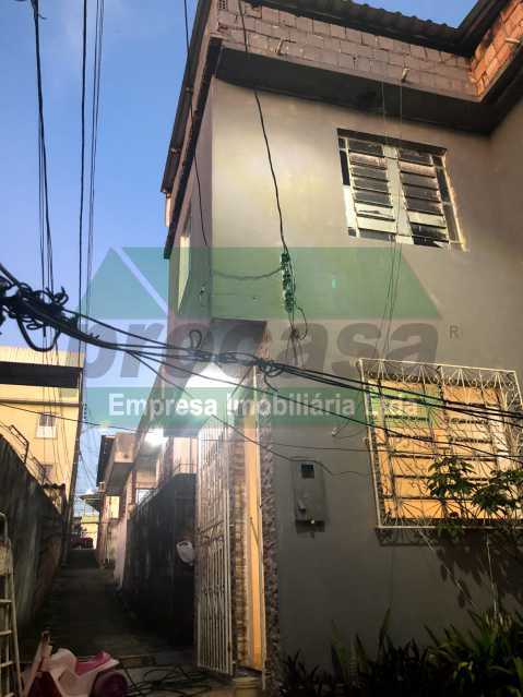 Casa de Vila / Residencial / 3 pisos / Centro / 180.000,00