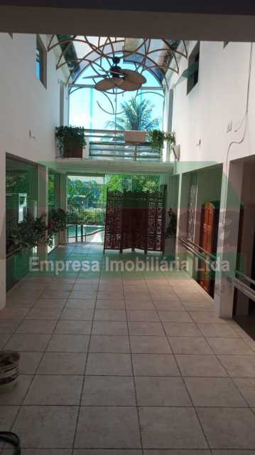 Casa de rua / Residencial / Comercial / Praça 14 de Janeiro