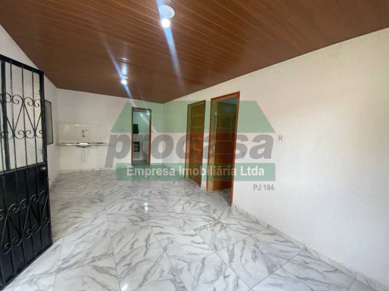 Casa à venda com 2 quartos, 200m² - Foto 1
