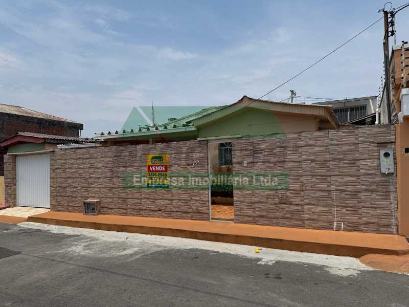 Casa, 4 quartos, 238 m² - Foto 1