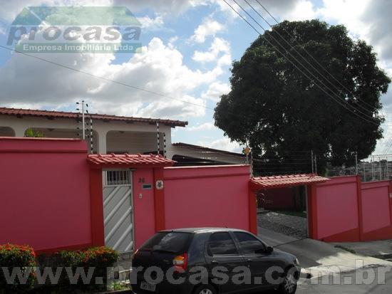 Casa com 3 dormitórios à venda, 214 m² por RS 700.000,00 - Flores - Manaus-AM