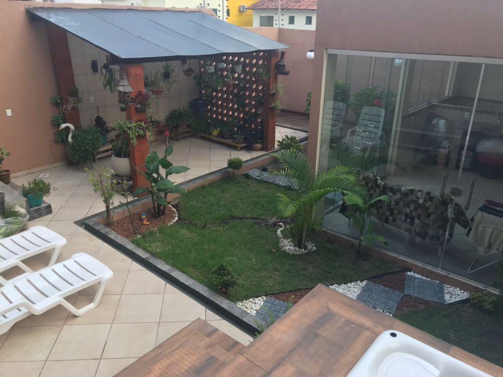 Casa com 3 dormitórios à venda, 250 m² por RS 700.000,00 - Flores - Manaus-AM