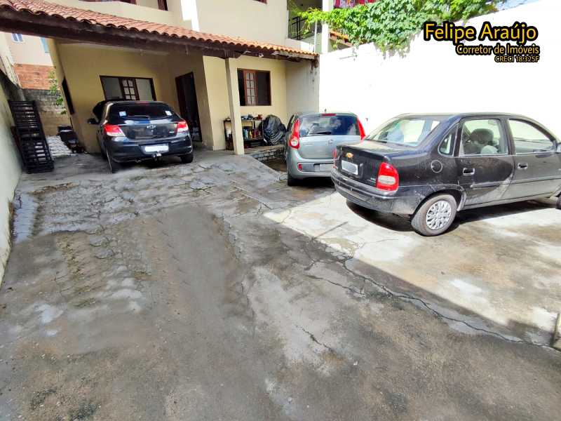 Casa à venda com 4 quartos, 160m² - Foto 2