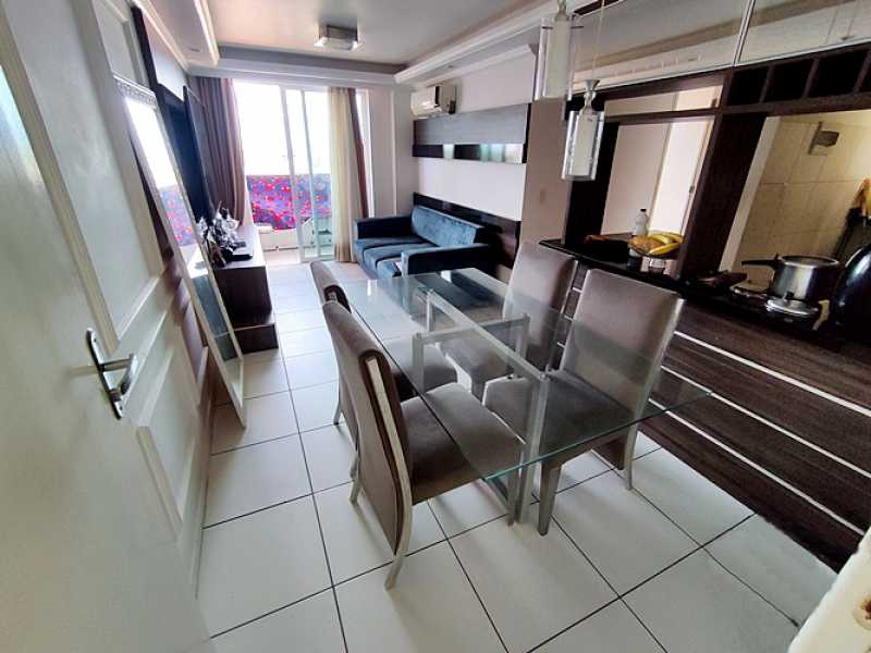 Apartamento à venda com 3 quartos, 73m² - Foto 2