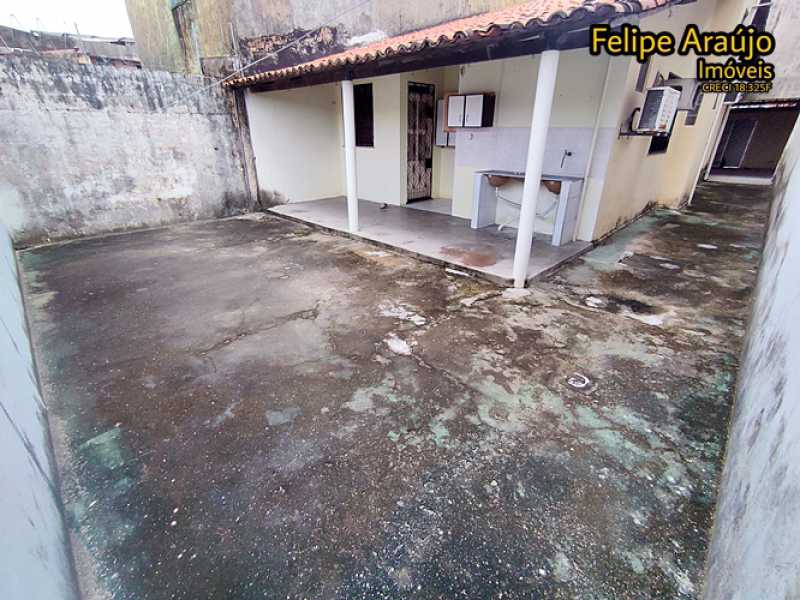 Casa à venda com 3 quartos, 120m² - Foto 14