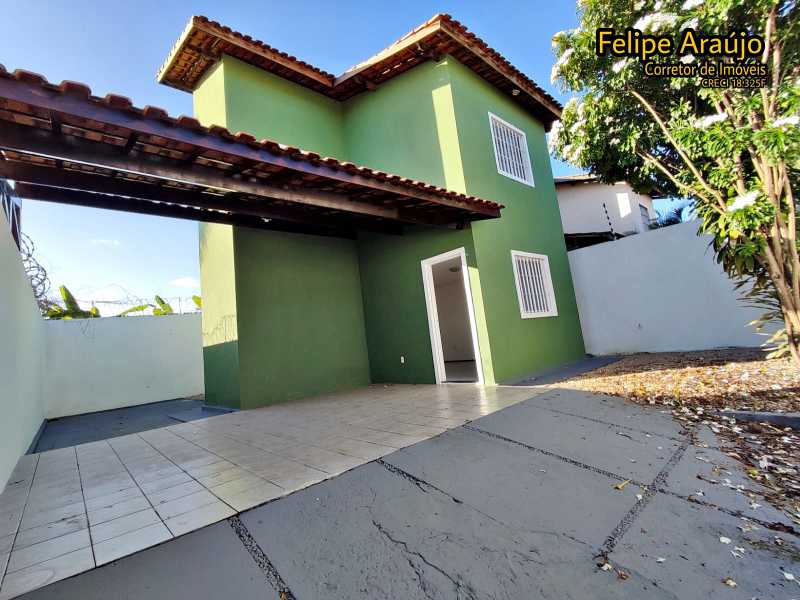 Casa à venda com 2 quartos, 100m² - Foto 2