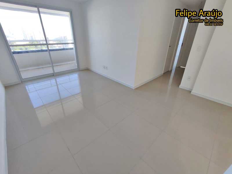 Apartamento à venda com 3 quartos, 75m² - Foto 4