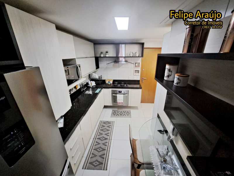 Apartamento à venda com 3 quartos, 133m² - Foto 18