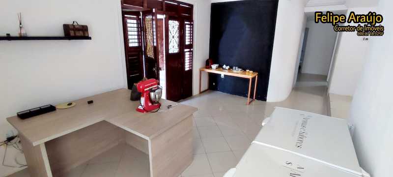 Casa à venda com 4 quartos, 200m² - Foto 9