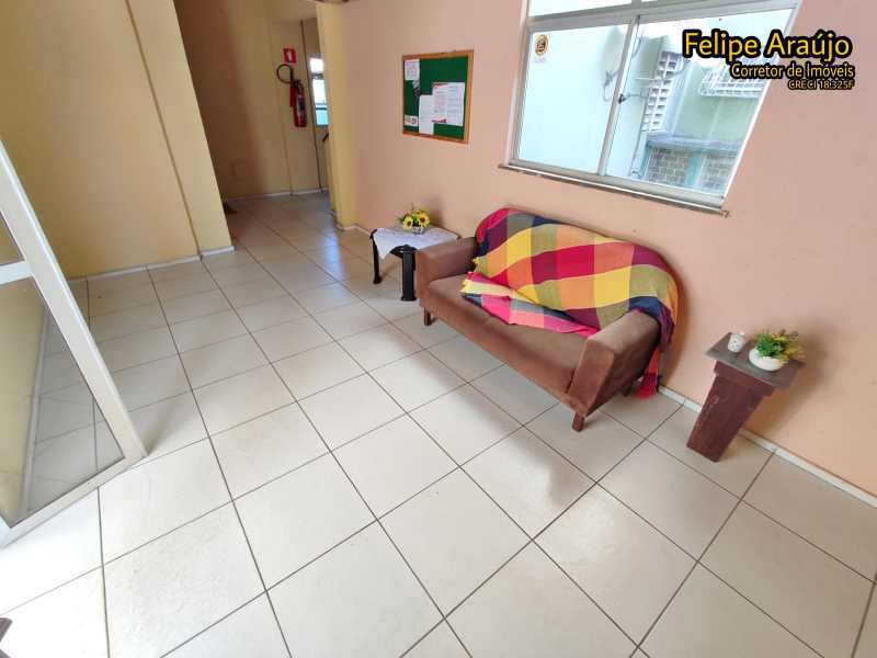 Apartamento à venda com 3 quartos, 90m² - Foto 2