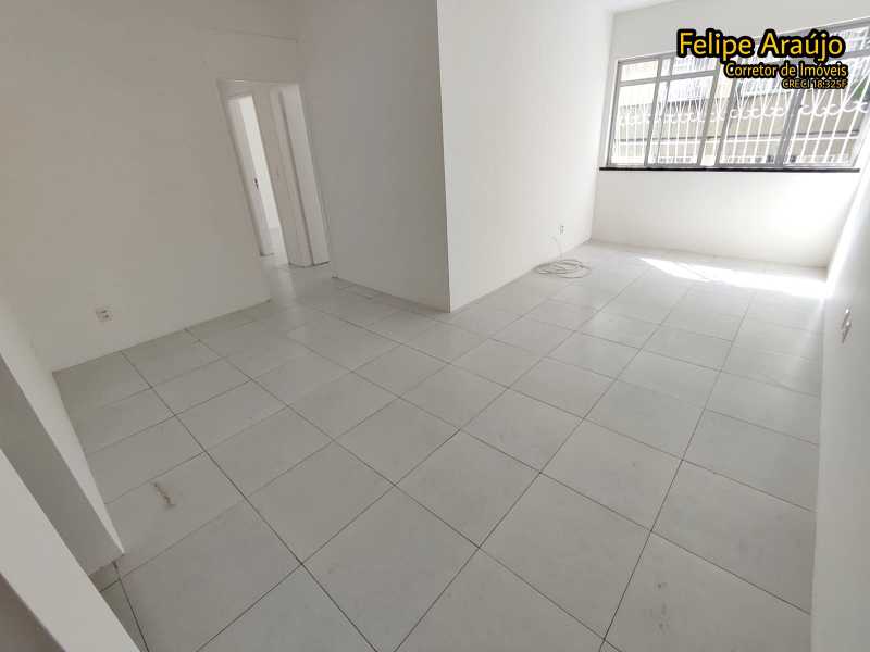 Apartamento à venda com 3 quartos, 90m² - Foto 3