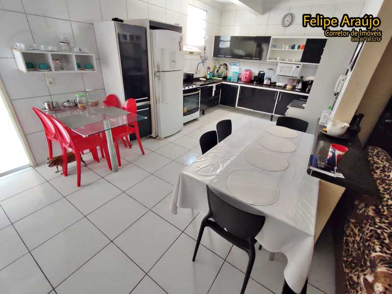 Casa à venda com 3 quartos, 100m² - Foto 13