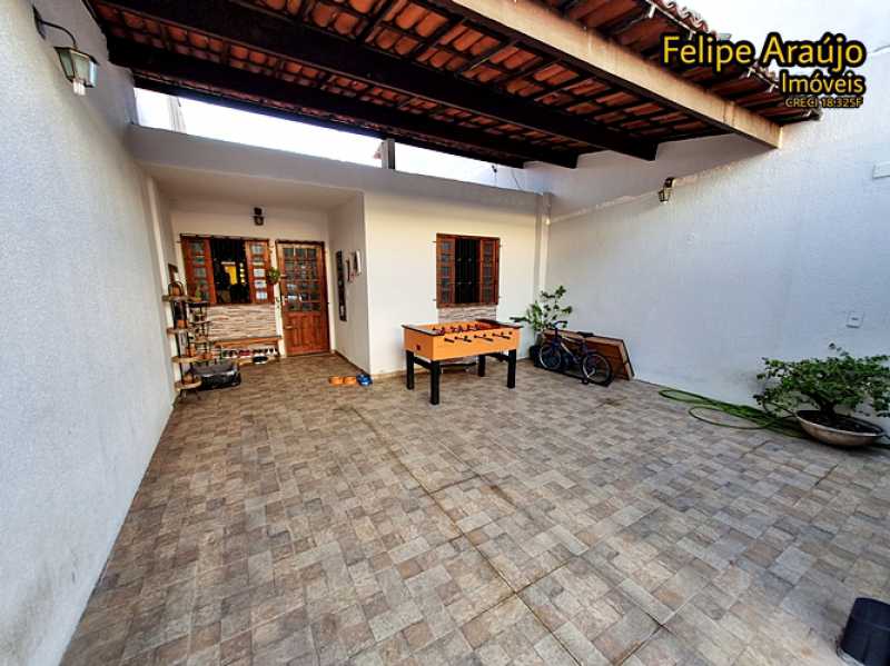 Casa à venda com 4 quartos, 107m² - Foto 2