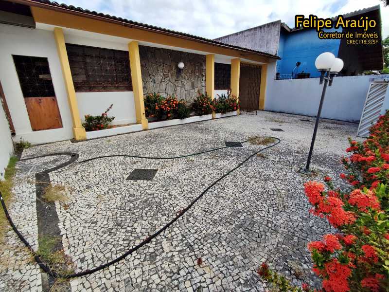 Casa à venda com 6 quartos, 400m² - Foto 3