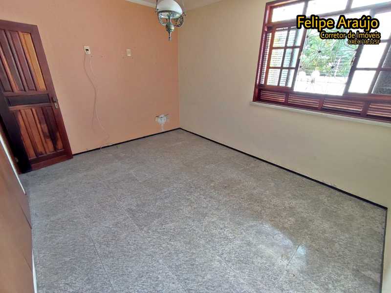 Casa à venda com 6 quartos, 400m² - Foto 16