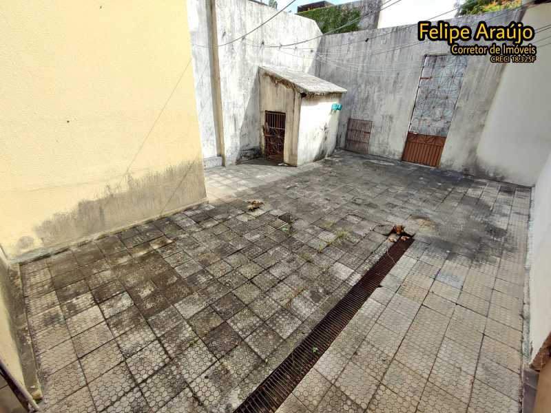 Casa à venda com 6 quartos, 400m² - Foto 24