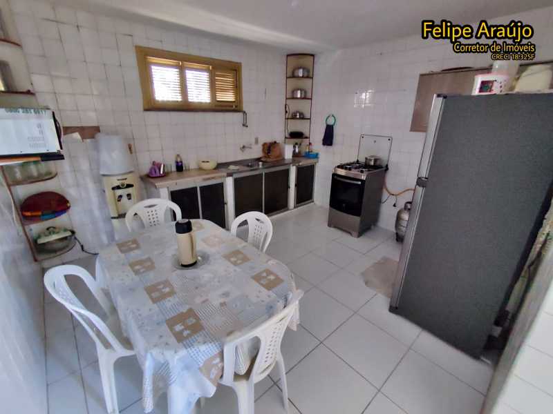 Casa à venda com 5 quartos, 157m² - Foto 13