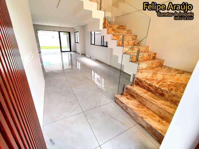 Casa de Condomínio à venda com 4 quartos, 214m² - Foto 3