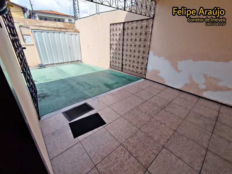 Casa à venda com 4 quartos, 200m² - Foto 5