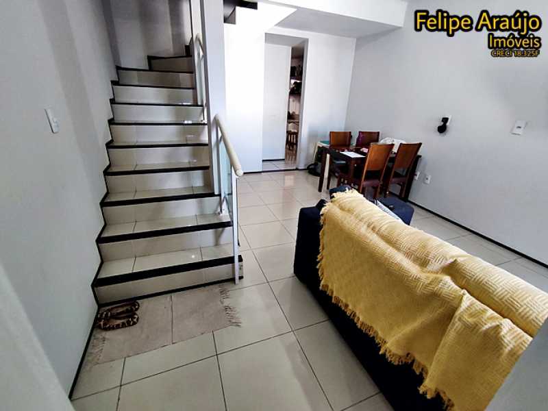 Casa à venda com 3 quartos, 103m² - Foto 4