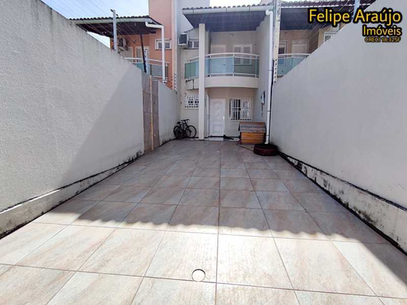 Casa à venda com 3 quartos, 103m² - Foto 1