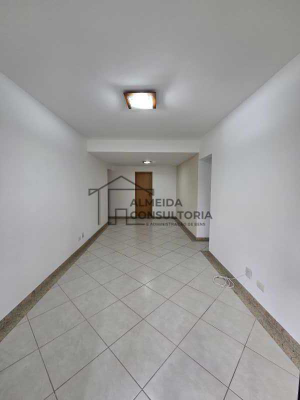 Apartamento, 3 quartos, 107 m² - Foto 2